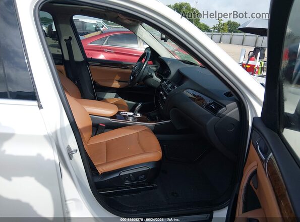 5UXWX9C57G0D79043 2016 BMW X3 White Vista interior delantera