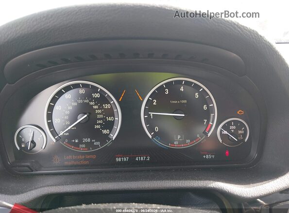 5UXWX9C57G0D79043 2016 BMW X3 White Vista de los asientos traseros