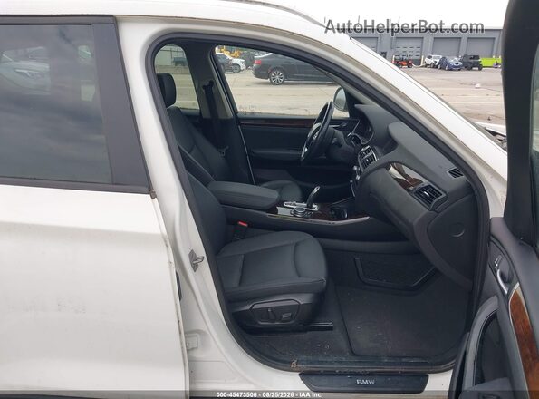 5UXWX9C57G0D83237 2016 BMW X3 White Front interior view