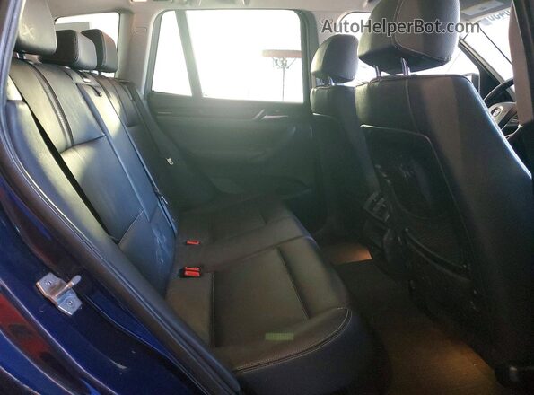 5UXWX9C57G0D83481 2016 BMW X3 Синий Вид задней части салона