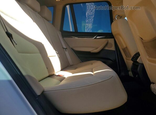 5UXWX9C57H0T06589 2017 BMW X3 White Rear interior view