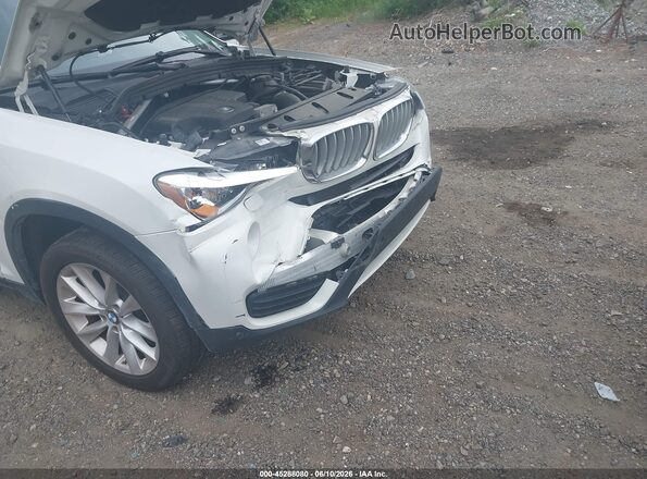 5UXWX9C57H0T15311 2017 BMW X3 White ხელსაწყოთა პანელის ხედი