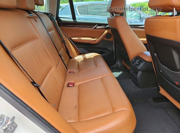 5UXWX9C58G0D66057 2016 BMW X3 White Вид задньої частини салону