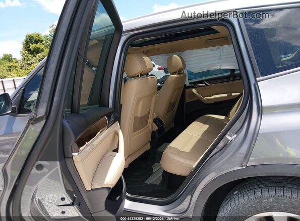 5UXWX9C58H0D99013 2017 BMW X3 Серый Вид наклейки с VIN-кодом