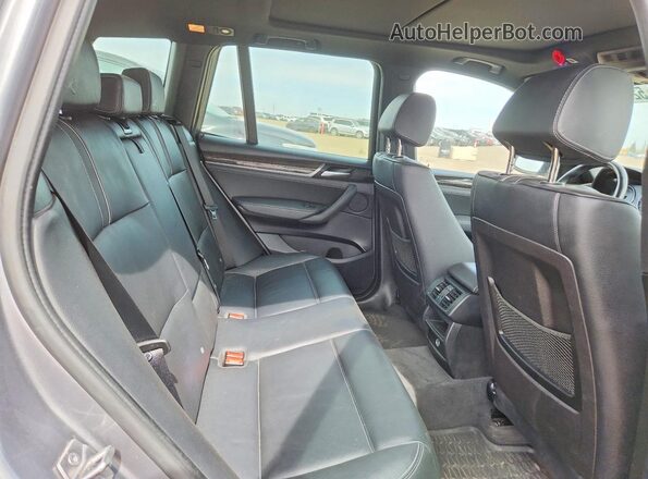 5UXWX9C5XG0D74936 2016 BMW X3 Gray Вид задньої частини салону