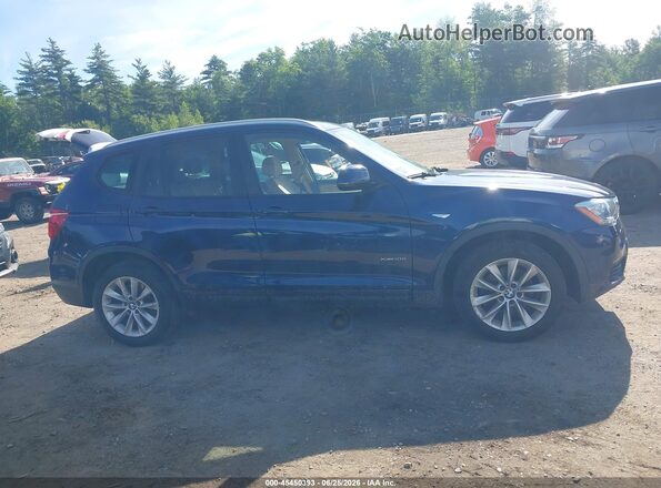 5UXWX9C5XH0T07428 2017 BMW X3 Blue Widok wnętrza z tyłu