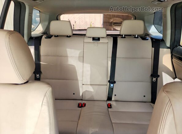 5UXWY3C5XG0N87201 2016 BMW X3 Silver Vista de los asientos traseros
