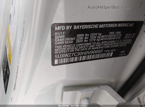 5UXWZ7C30H0V90693 2017 BMW X3 White Շարժիչի բաժամունքի տեսք