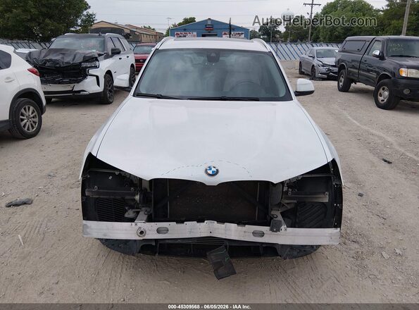 5UXWZ7C30H0V90693 2017 BMW X3 White Սարքավորումների վահանակի տեսք