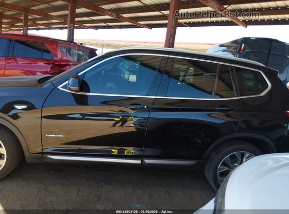 5UXWZ7C33H0V91241 2017 BMW X3 Black Widok wnętrza z tyłu
