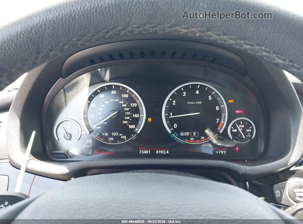 5UXWZ7C33H0X43373 2017 BMW X3 White Vista de los asientos traseros