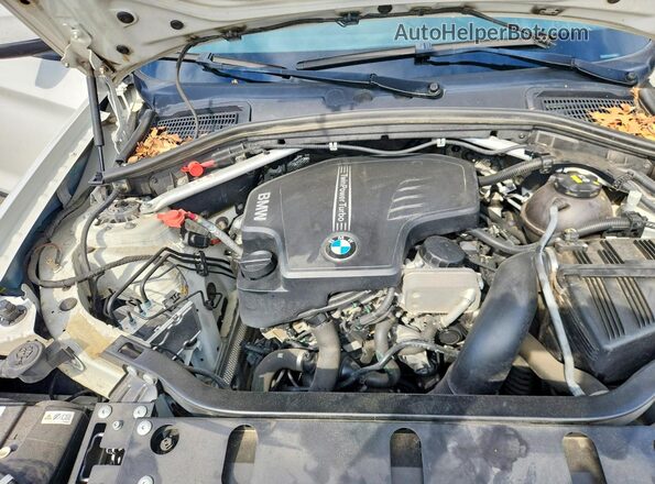5UXWZ7C37H0V88679 2017 BMW X3 White Widok komory silnika