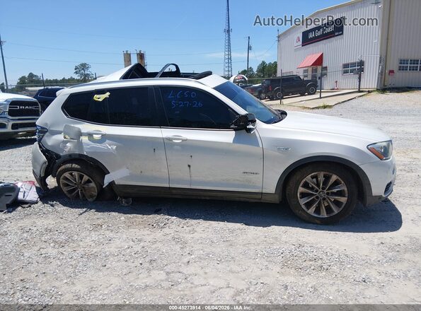 5UXWZ7C3XH0V87591 2017 BMW X3 White Widok wnętrza z tyłu