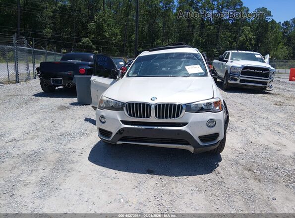 5UXWZ7C3XH0V87591 2017 BMW X3 White Widok zestawu wskaźników