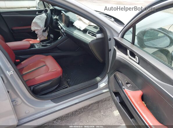 5XXG64J23PG169314 2023 KIA K5 Gray Vista interior delantera