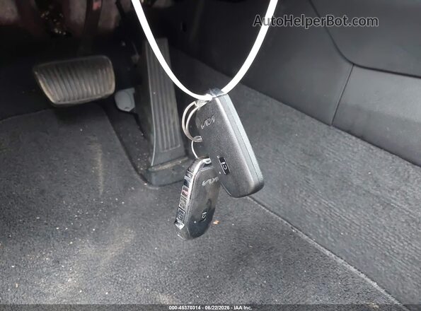 5XXG64J23RG239462 2024 KIA K5 Gray Առջևի վահանակի տեսք