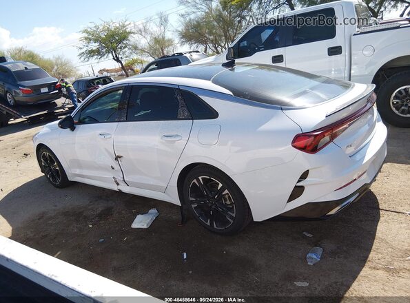 5XXG64J27MG073472 2021 KIA K5 White Vista interior trasera