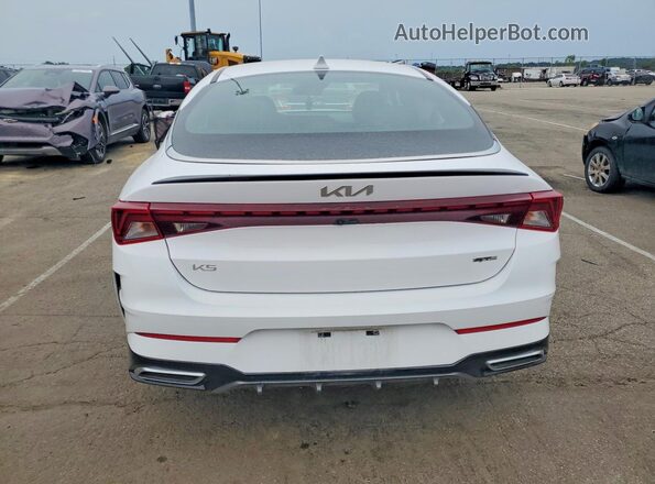 5XXG64J2XRG235683 2024 KIA K5 White უკანა ხედი