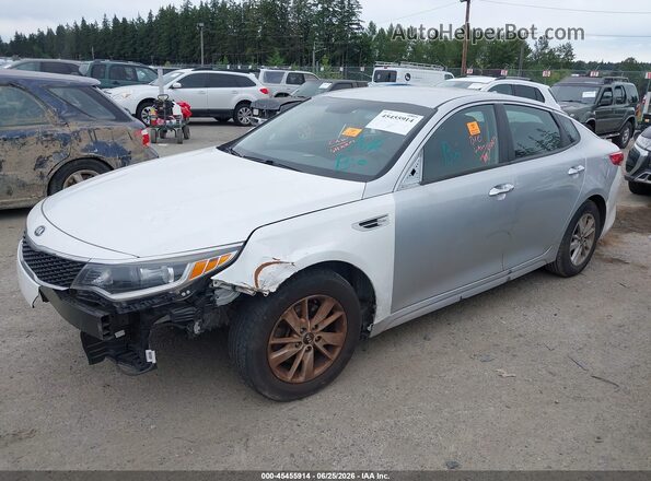 5XXGT4L30GG076765 2016 KIA OPTIMA Silver Vista tres cuartos delantera izquierda