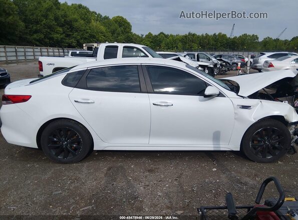 5XXGT4L33GG015202 2016 KIA OPTIMA White Rear interior view