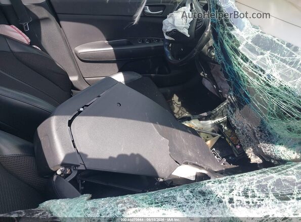 5XXGT4L38JG246765 2018 KIA OPTIMA Gray Front interior view