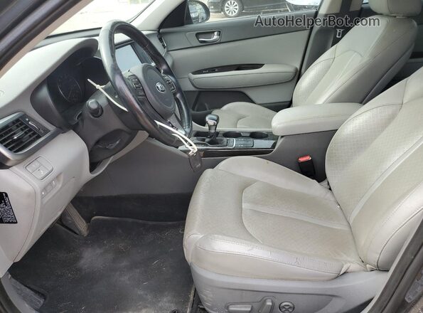 5XXGU4L39GG101384 2016 KIA OPTIMA Угольный Вид салона спереди