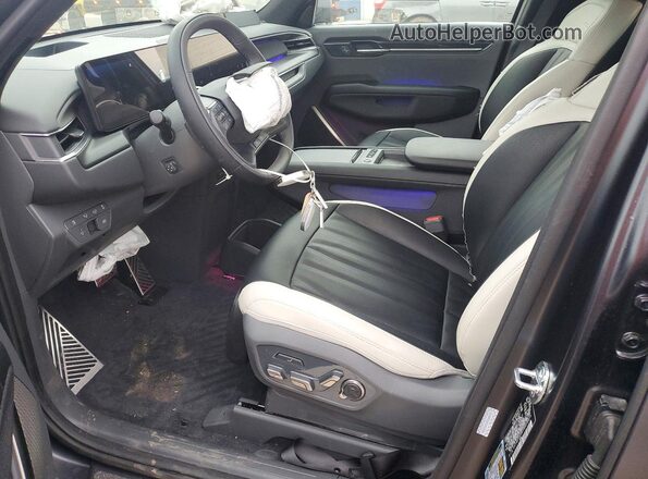 5XYAEFS50TG013038 2026 KIA EV9 Gray Vista interior delantera