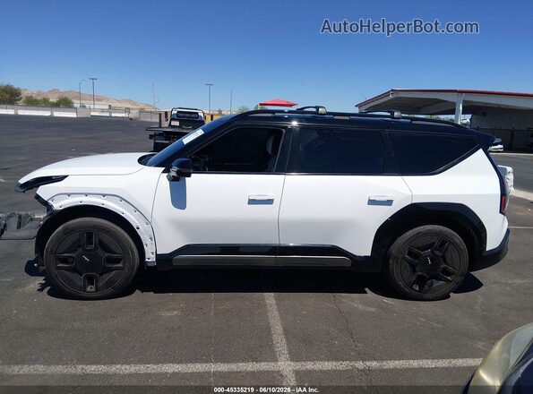 5XYAEFS56TG010709 2026 KIA EV9 White 
