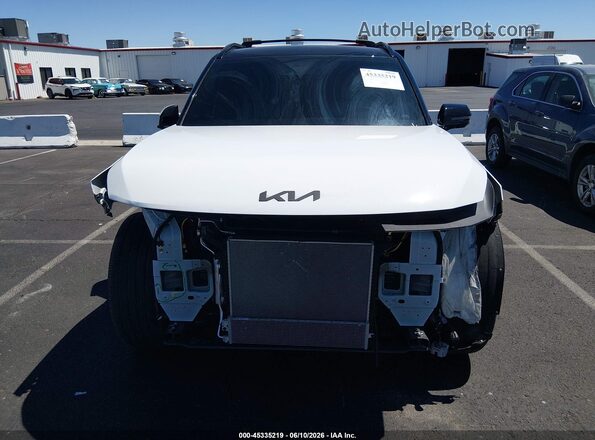 5XYAEFS56TG010709 2026 KIA EV9 White Vista interior trasera