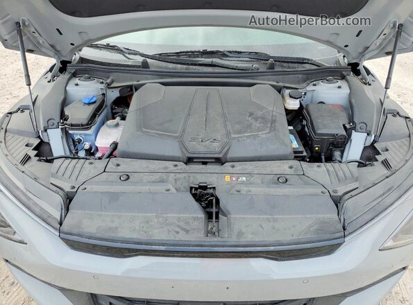 5XYC34JAXSG003522 2025 KIA EV6 Gray Engine compartment view