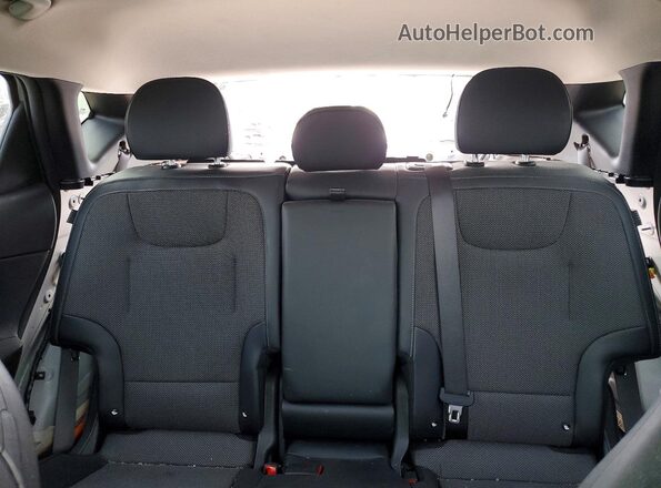5XYC34JAXSG003522 2025 KIA EV6 Gray Rear seats view