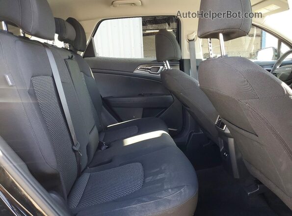 5XYK23DF1TG412445 2026 KIA SPORTAGE Black Вид задньої частини салону