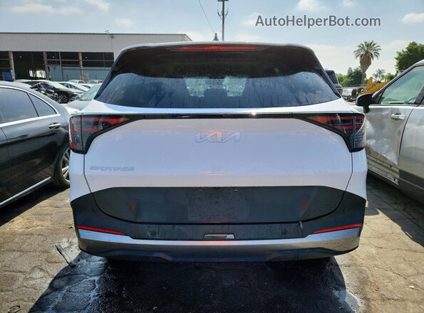 5XYK23DF9TG382689 2026 KIA SPORTAGE White Rear view