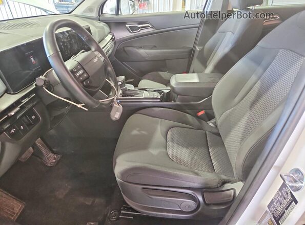 5XYK2CDF6TG357278 2026 KIA SPORTAGE White Widok wnętrza z przodu