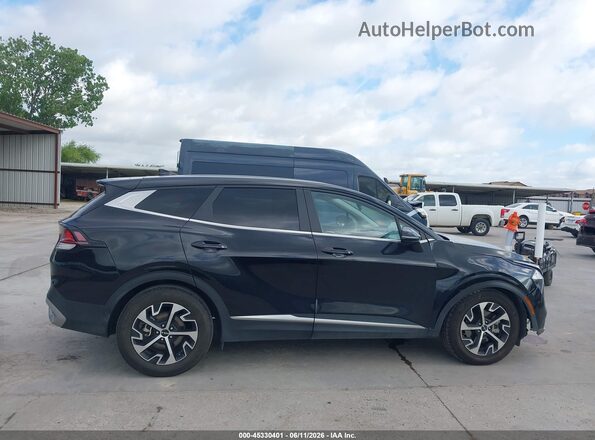 5XYK33AF4PG068259 2023 KIA SPORTAGE Черный Вид задней части салона