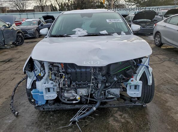 5XYK33DF3TG338135 2026 KIA SPORTAGE Белый Вид спереди