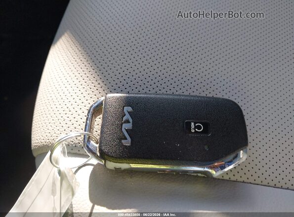 5XYK33DF4RG167615 2024 KIA SPORTAGE Gray Dashboard view