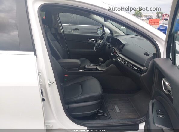 5XYK33DF4TG334370 2026 KIA SPORTAGE Белый Вид салона спереди