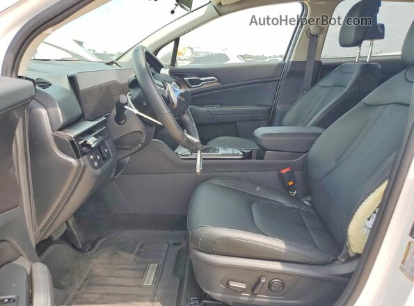 5XYK33DF8TG381465 2026 KIA SPORTAGE White Widok wnętrza z przodu