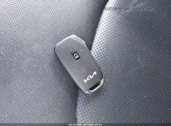 5XYK33DF9SG283768 2025 KIA SPORTAGE Black Vista del salpicadero