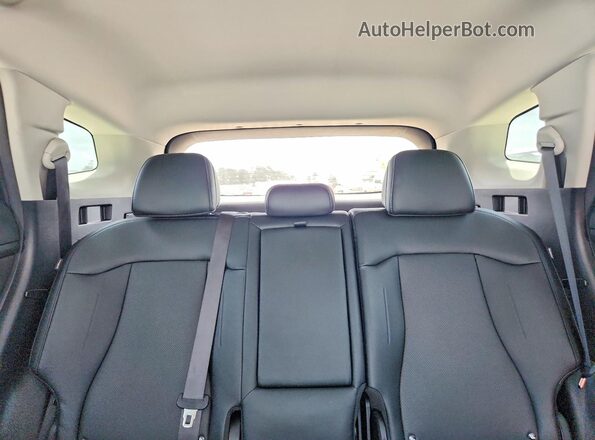 5XYK3CDF0SG247015 2025 KIA SPORTAGE Серебряный Вид задних сидений