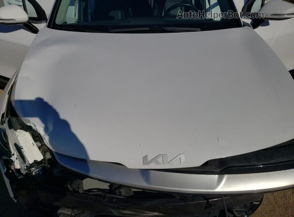 5XYK3CDF5RG188795 2024 KIA SPORTAGE White 