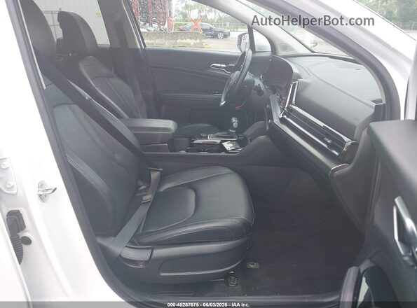 5XYK43DF2RG203024 2024 KIA SPORTAGE Белый Вид салона спереди