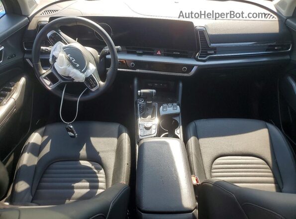 5XYK53AF3PG112455 2023 KIA SPORTAGE Бордовый Вид панели приборов