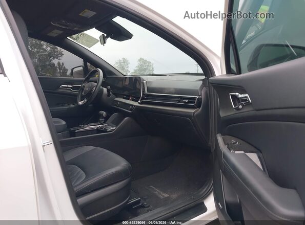5XYK6CDF8RG198938 2024 KIA SPORTAGE White წინა სალონის ხედი