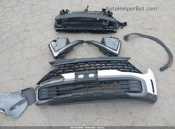 5XYK6CDF8RG198938 2024 KIA SPORTAGE White ხელსაწყოთა პანელის ხედი