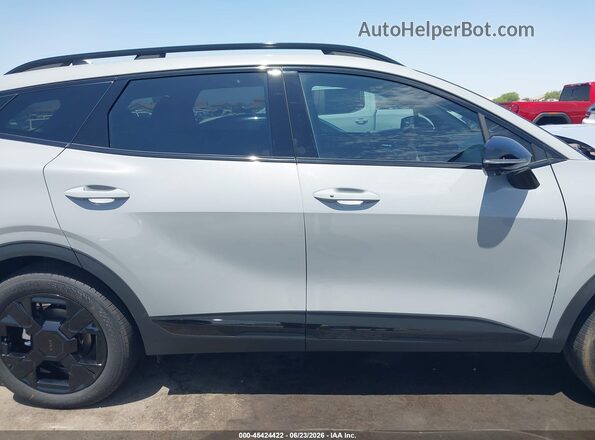 5XYK6CDFXTG386660 2026 KIA SPORTAGE Silver Սալոնի հետևի տեսք