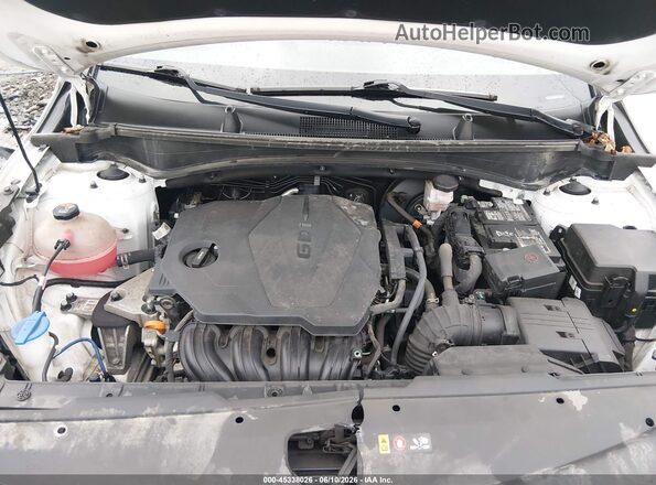 5XYK7CAF8PG018775 2023 KIA SPORTAGE Белый Вид сзади