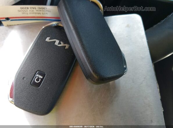 5XYK7CDF0SG284733 2025 KIA SPORTAGE White Առջևի վահանակի տեսք