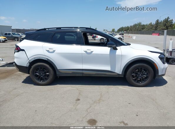 5XYK7CDF4RG154979 2024 KIA SPORTAGE White Widok wnętrza z tyłu